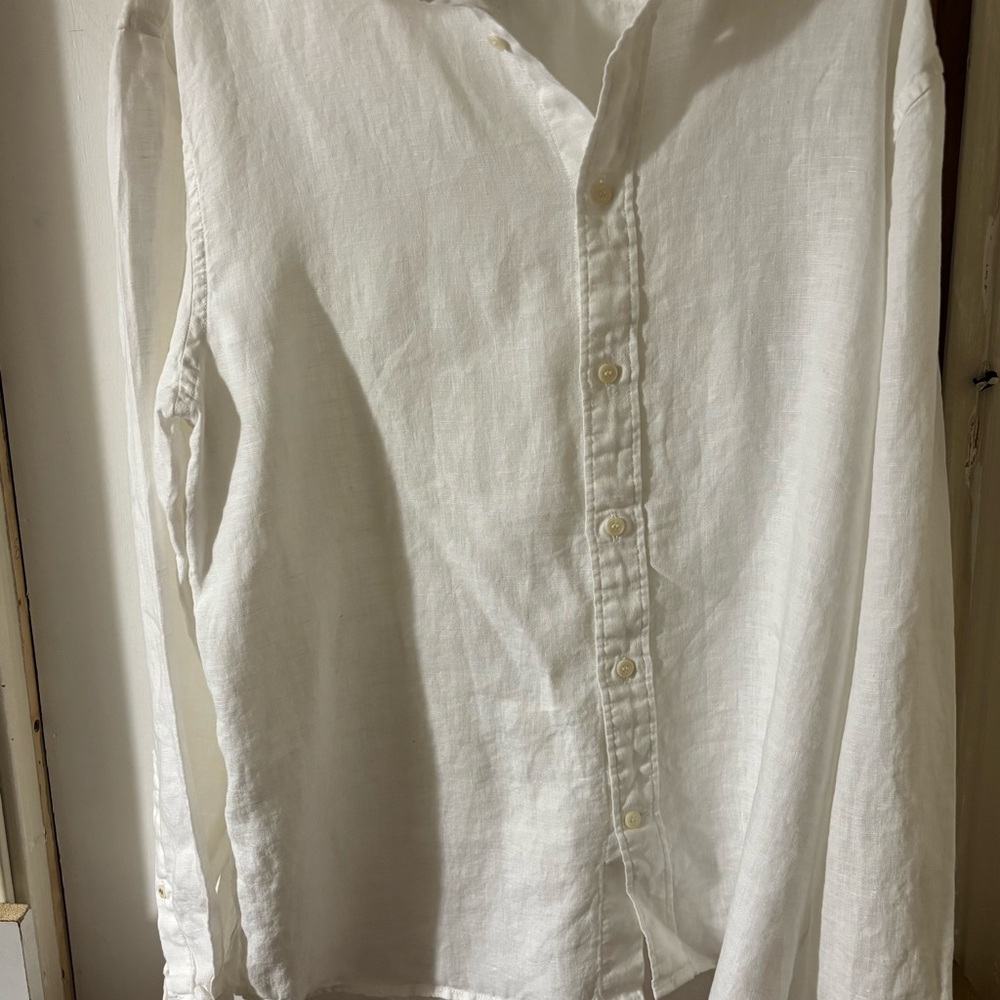 Banana Republic White Casual Button Down Shirt
